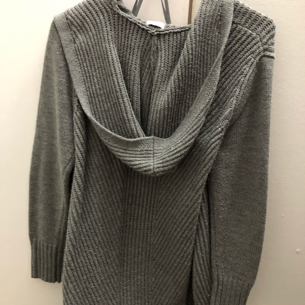 size small oversized gray cardagain